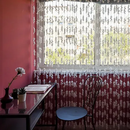 Urban Retreat - Central With Cozy Charm * Bucharest