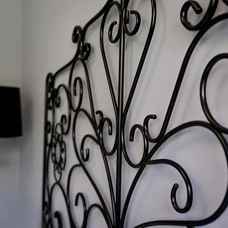 Appartamento Urban Retreat - Central With Cozy Charm Bucarest