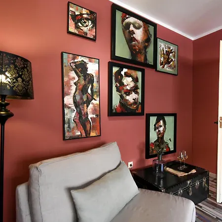 Urban Retreat - Central With Cozy Charm דירה *