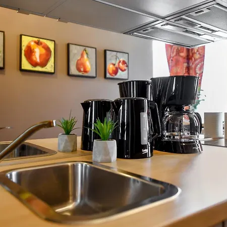Urban Retreat - Central With Cozy Charm * Bucureşti