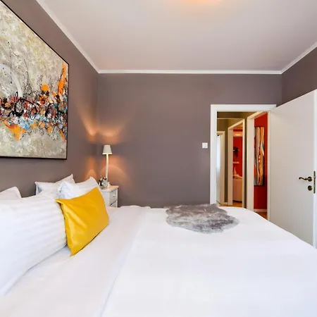 Apartament Urban Retreat - Central With Cozy Charm Bucureşti