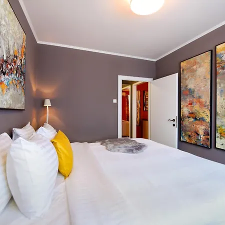 דירה Urban Retreat - Central With Cozy Charm *