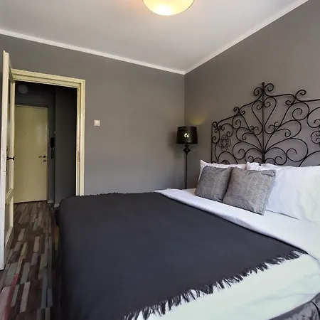 Διαμέρισμα Urban Retreat - Central With Cozy Charm *