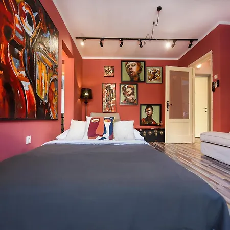Urban Retreat - Central With Cozy Charm * Βουκουρέστι