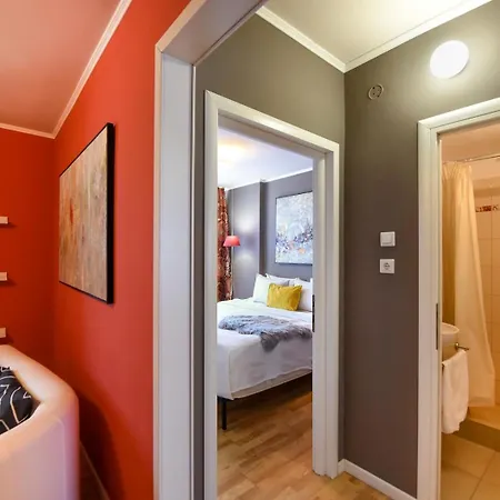 Urban Retreat - Central With Cozy Charm Διαμέρισμα Βουκουρέστι
